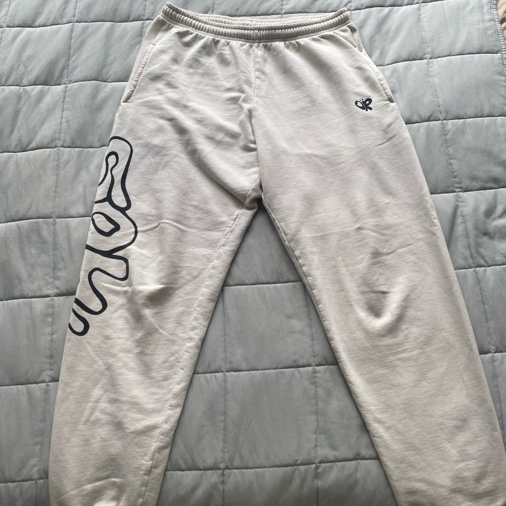 Olivia Rodrigo sweat pants